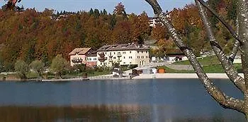 Tana Della Volpe Apartahotel Lavarone